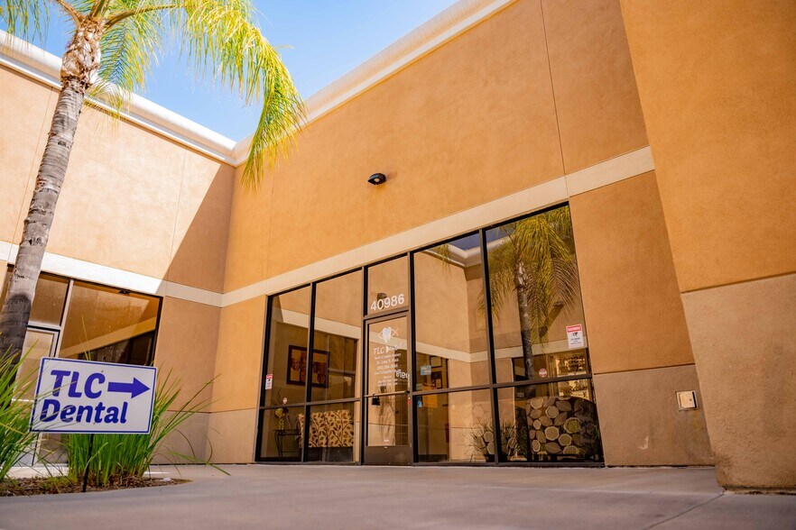 More Photos Of 40930-41090 California Oaks Rd, Murrieta Unknown For Lease