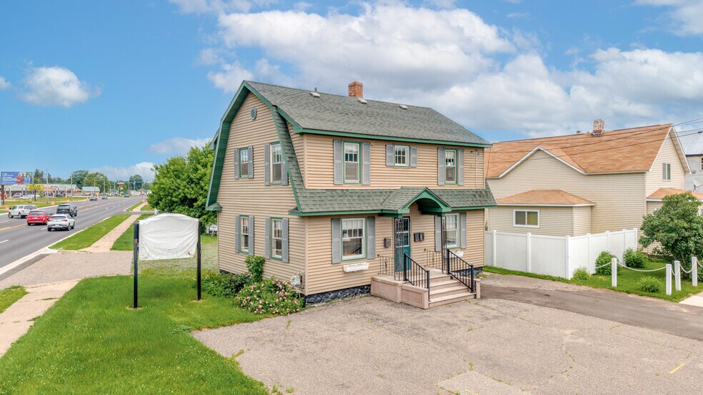 More Photos Of 212 E Margaret St, Iron Mountain Office For Sale