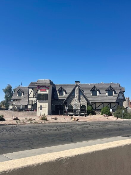 More Photos Of 1519 Queens Bay, Lake Havasu City Restaurant For Lease