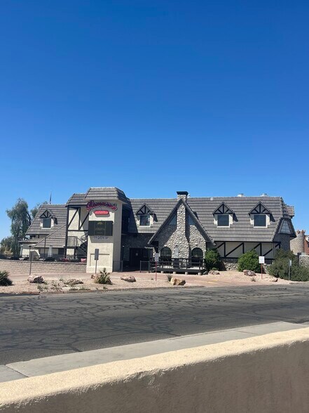 Primary Photo Of 1519 Queens Bay, Lake Havasu City Restaurant For Sale
