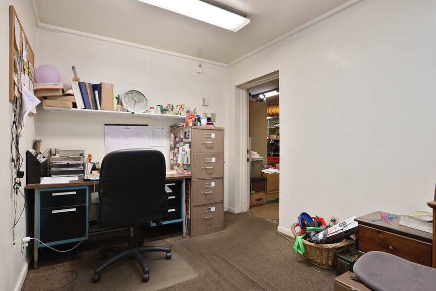 More Photos Of 1010 PA-390, Cresco Auto Repair For Sale