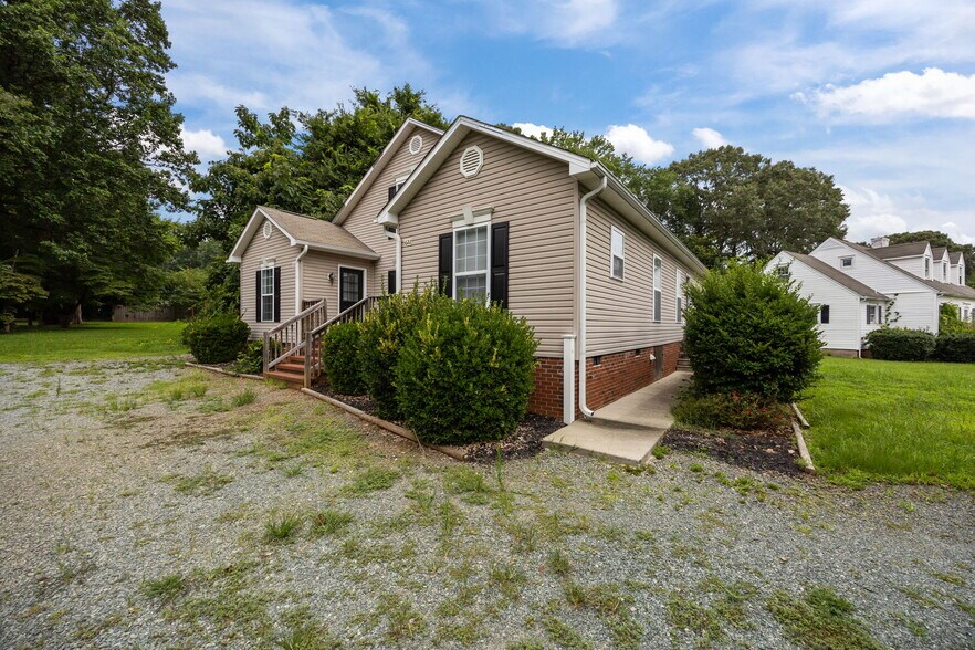 More Photos Of 624 S Williamson Ave, Elon Apartments For Sale