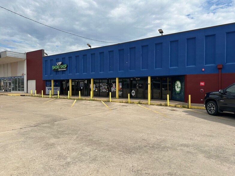 More Photos Of 312 E Main St, Grand Prairie Freestanding For Lease