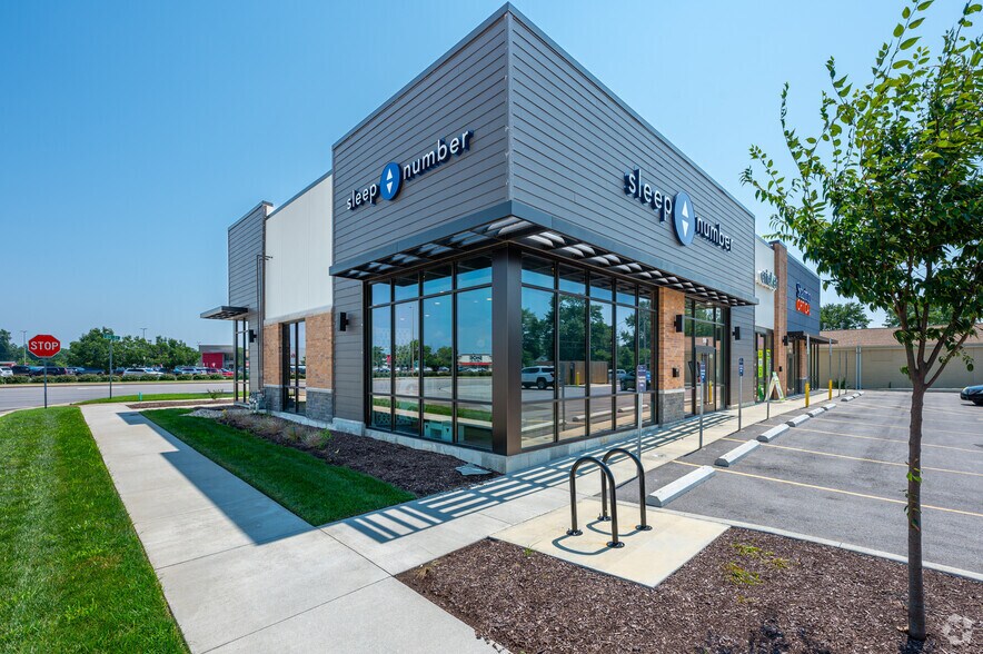 More Photos Of 1980 N National Rd, Columbus Storefront Retail Office For Sale