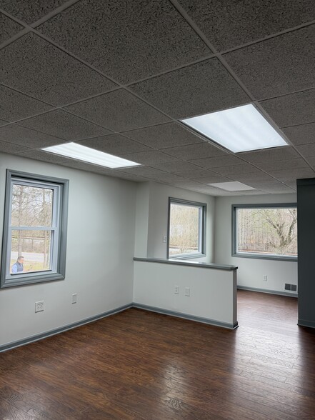 More Photos Of 2719 Huff Dr, Lawrenceville Office For Lease