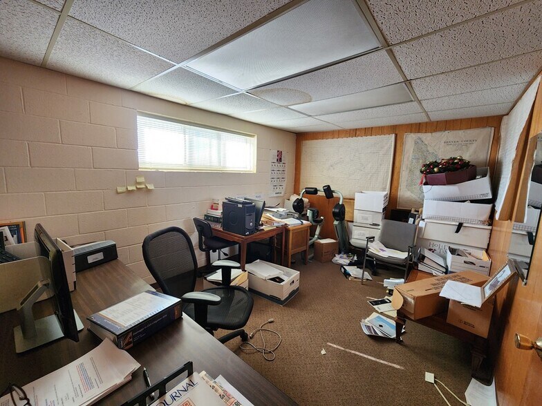 More Photos Of 420 S Cypress St, Pecos Office For Sale