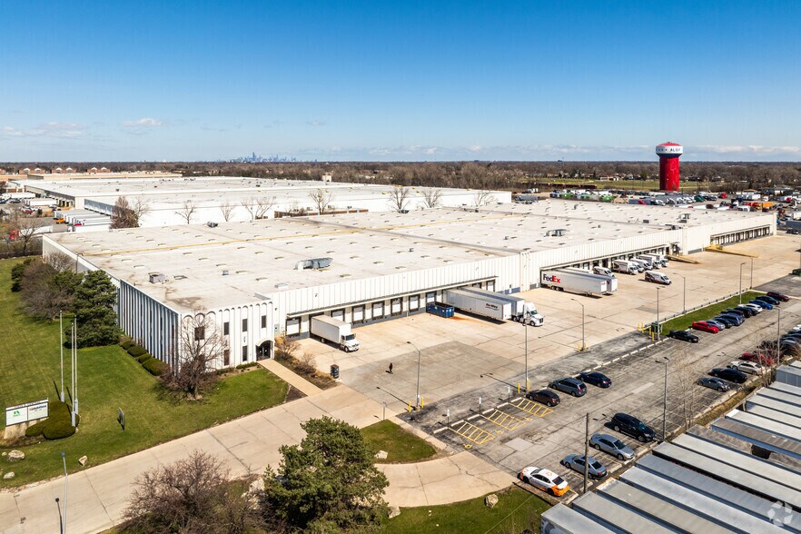 More Photos Of 11939 S Central Ave, Alsip Distribution For Lease
