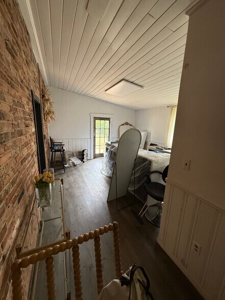 More Photos Of 577 Main st, Lexington Flex For Sale