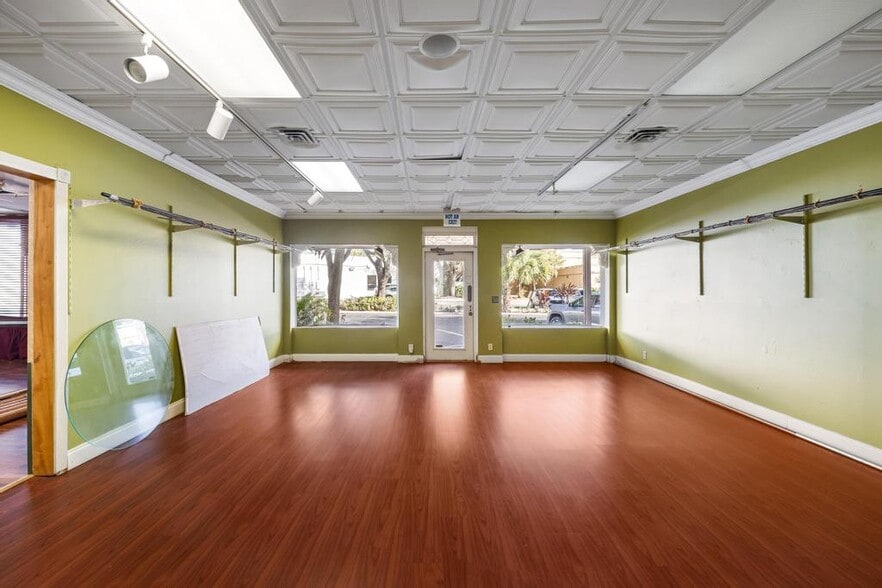 More Photos Of 4066 Broward Blvd, Fort Lauderdale Storefront Retail Office For Lease