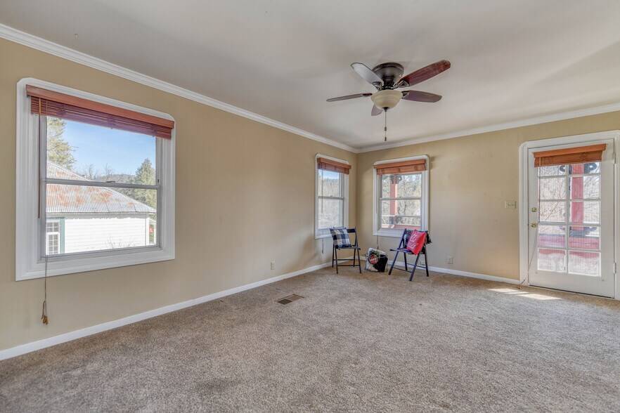 More Photos Of 21335 Consolation Rd, Volcano Storefront Retail Office For Sale