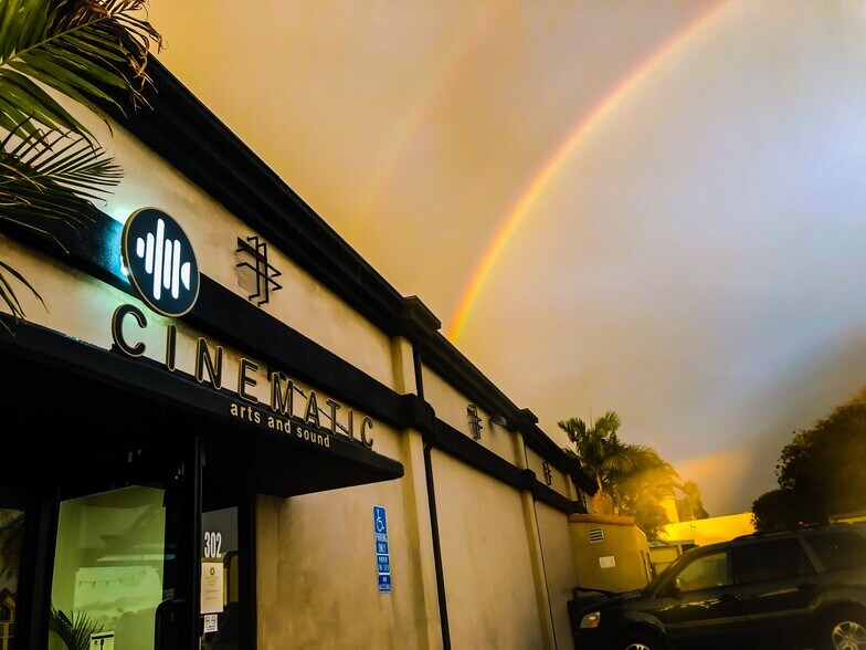 More Photos Of 302 Oceanside Blvd, Oceanside Service For Lease