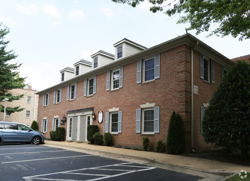 More Photos Of 6846 Elm St, McLean Office For Lease