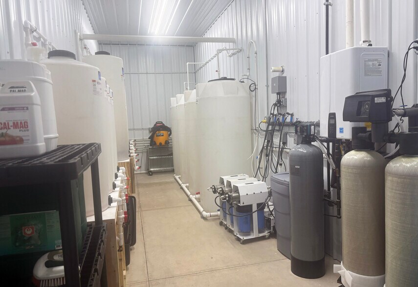 More Photos Of 3555 Smokey Ridge Rd, Vassar Warehouse For Lease