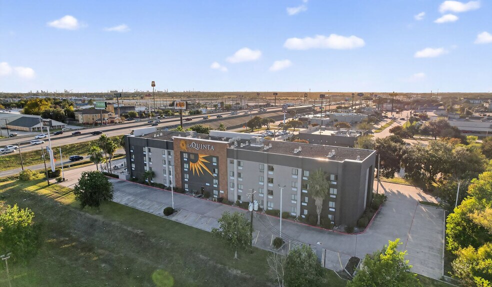 More Photos Of 5215 Interstate 10 E, Baytown Hotel For Sale