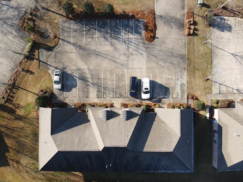 More Photos Of 302 Highland Park Cove, Ridgeland Medical For Sale