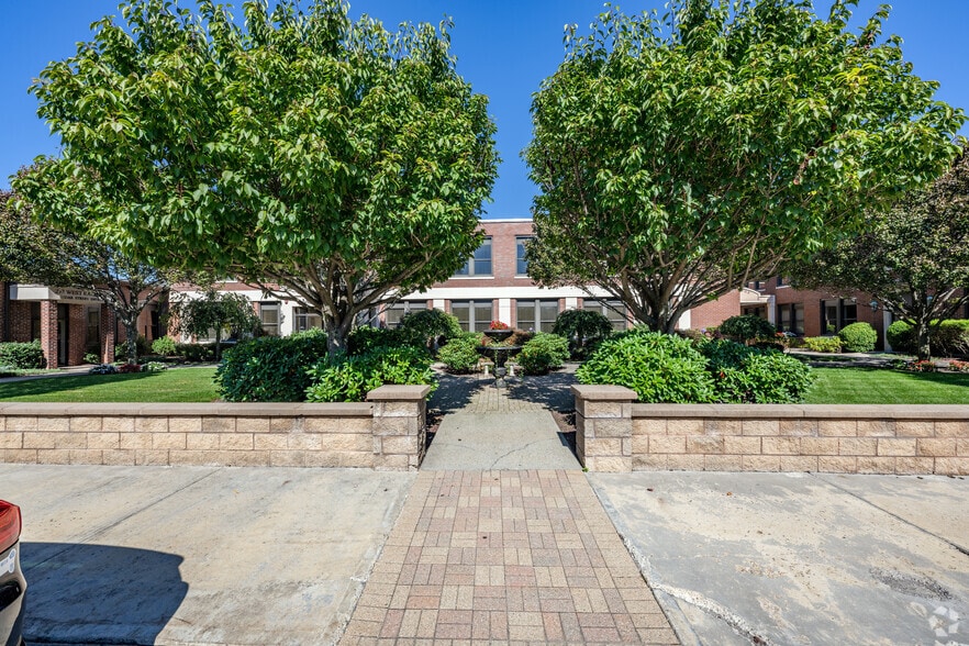 More Photos Of 1 Cedar St, Providence Unknown For Lease