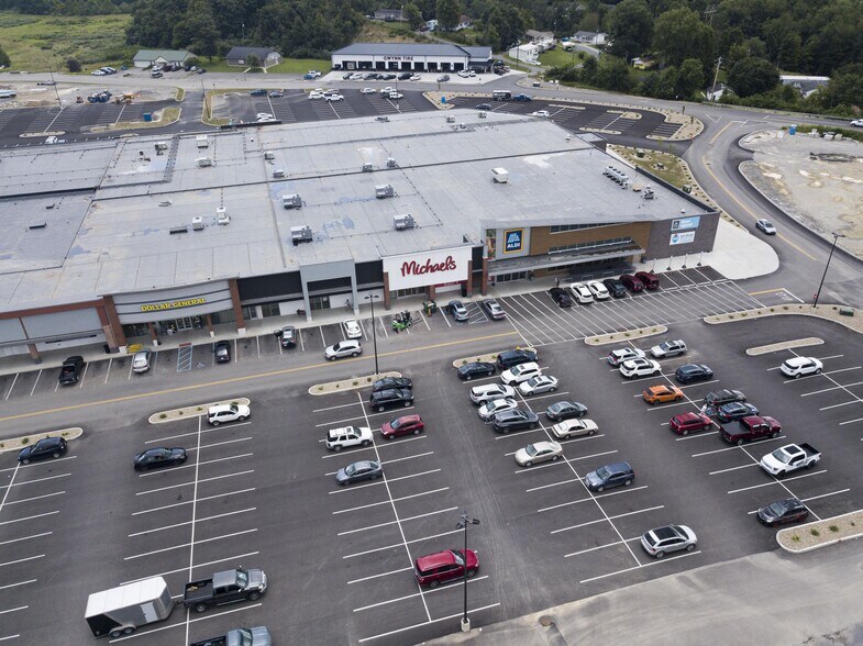 More Photos Of 2600 Middletown Commons, White Hall Coworking Space