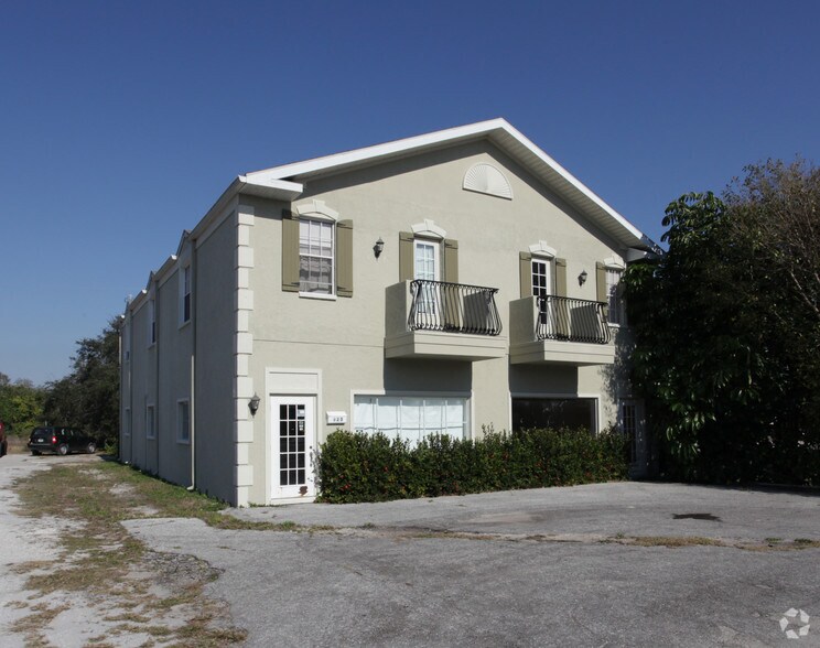 Primary Photo Of 925 Tamiami Trl S, Venice Storefront Retail Residential For Sale