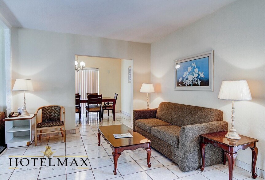 More Photos Of 653 Mandalay Ave, Clearwater Beach Hotel For Sale