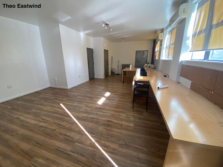 More Photos Of 68-18 Fresh Pond Rd, Ridgewood Storefront Retail Residential For Lease