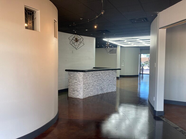 More Photos Of 16853 E Palisades Blvd, Fountain Hills Office For Lease