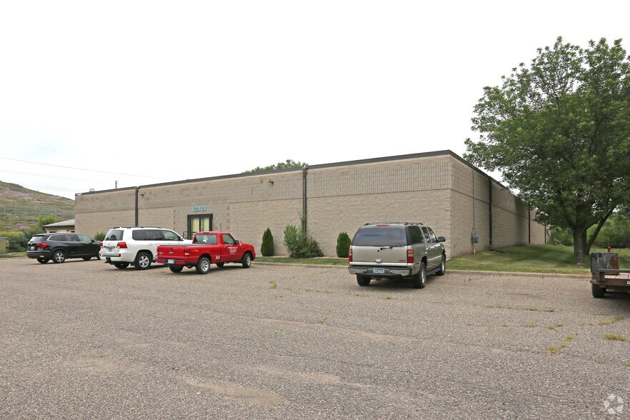 More Photos Of 12401 Washburn Ave S, Burnsville Light Manufacturing For Sale
