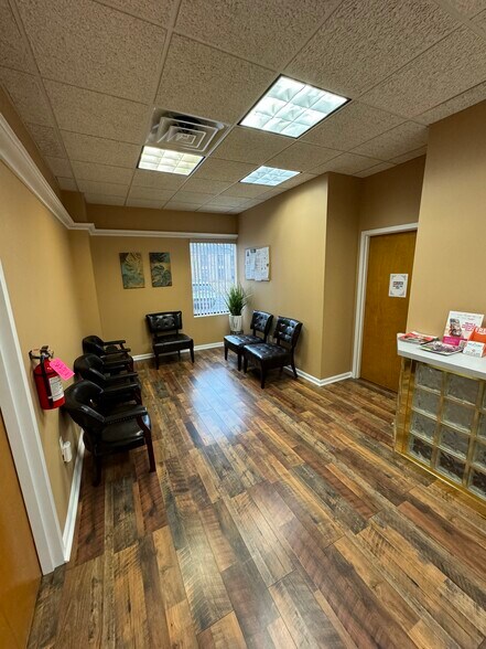 More Photos Of 2186 NJ-27, North Brunswick Medical For Lease