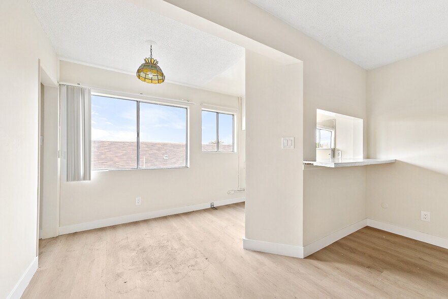 More Photos Of 571 Fairview Ave, Los Angeles Apartments For Sale
