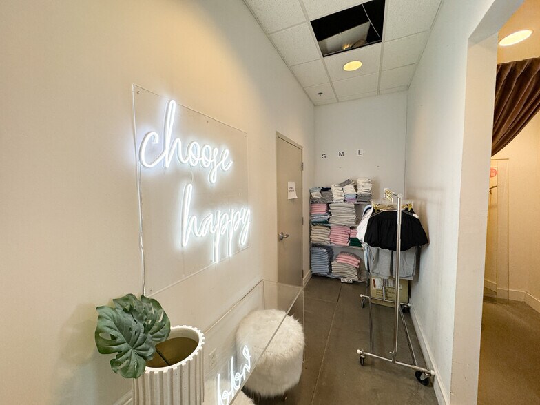 More Photos Of 1807-1819 21st Ave S, Nashville Storefront For Lease