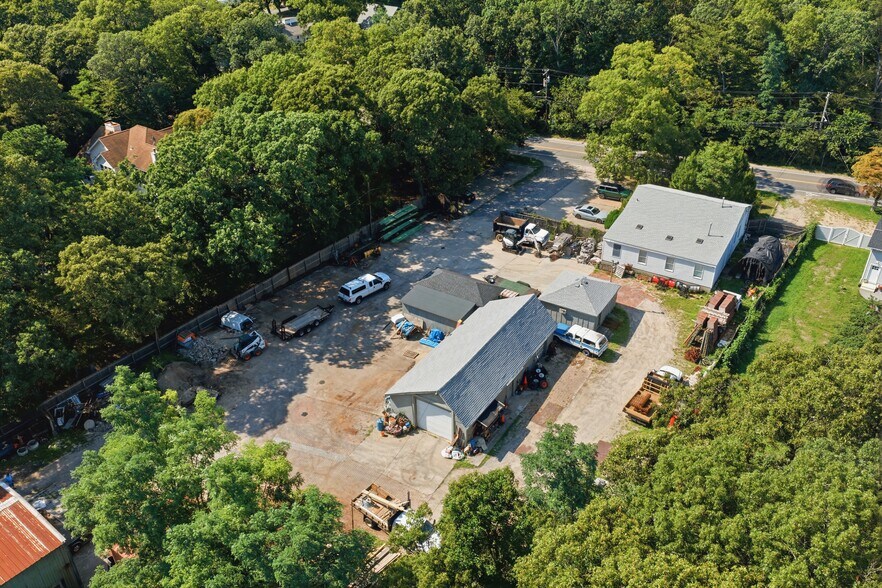 More Photos Of 460 Granny Rd, Medford Warehouse For Sale