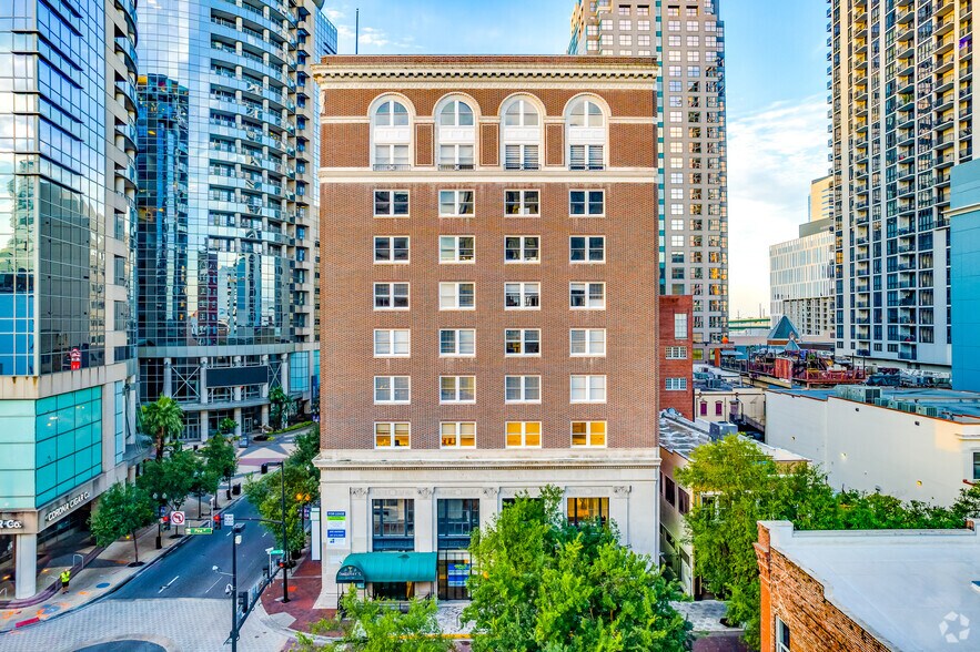 More Photos Of 100 S Orange Ave, Orlando Office For Lease