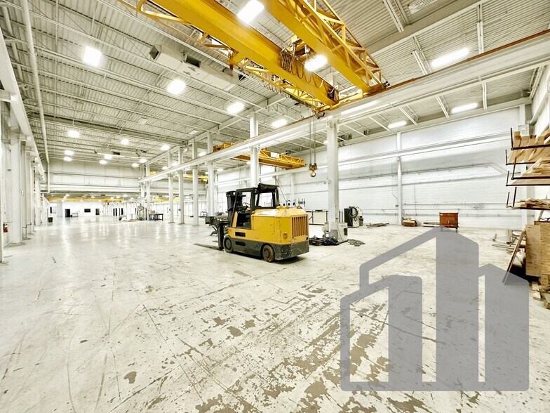More Photos Of 31985 Groesbeck Hwy, Fraser Manufacturing For Sale