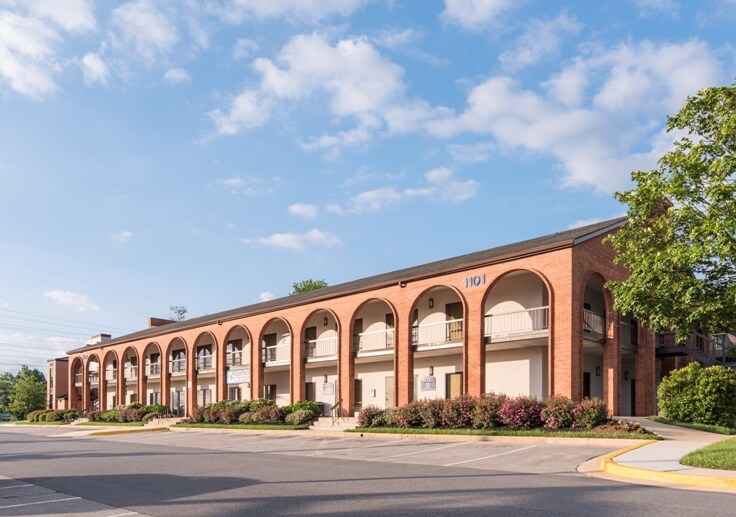 More Photos Of 1101 N Point Blvd, Baltimore Office For Lease