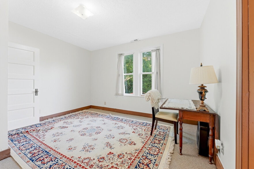 More Photos Of 320 Watts St, Morgantown Apartments For Sale