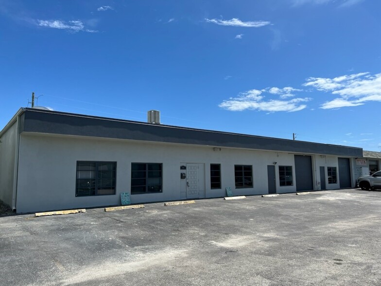 Primary Photo Of 461 NE 27th St, Pompano Beach Manufacturing For Lease