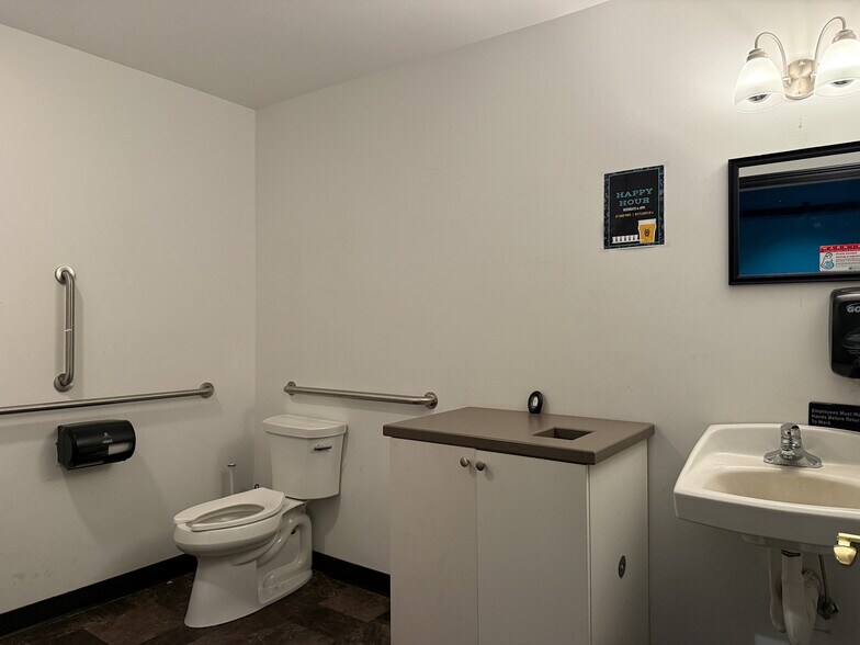 More Photos Of 214-226 E Main st, Walla Walla General Retail For Sale