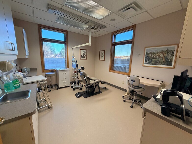 More Photos Of 50 27th St W, Billings Office For Lease