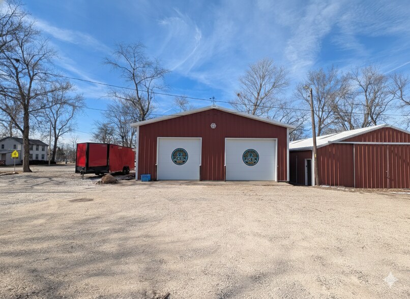 More Photos Of 9815 W US Highway 150, Edwards Industrial For Sale