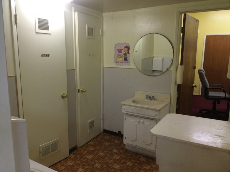 More Photos Of 12065 Paramount Blvd, Downey Storefront For Lease