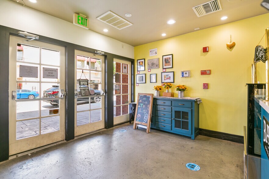 More Photos Of 534 S Myrtle Ave, Monrovia Restaurant For Lease