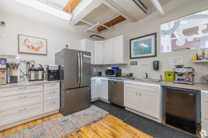 More Photos Of 68 Harrison Ave, Boston Loft Creative Space For Lease