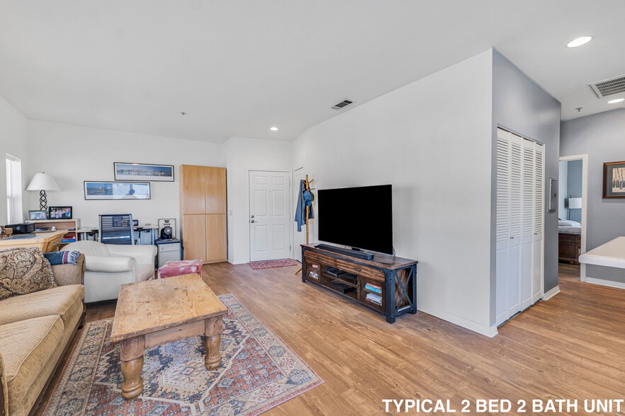 More Photos Of 1256 E Main St, Ventura Apartments For Sale