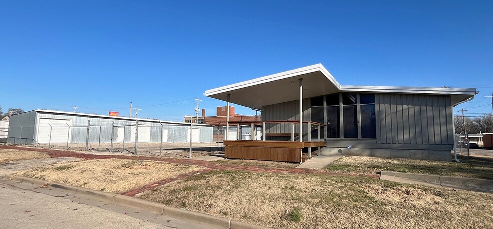 Primary Photo Of 1734 SW Van Buren St, Topeka Industrial For Sale