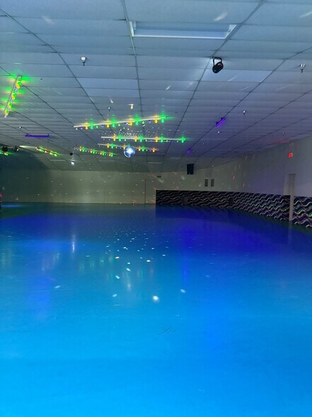 More Photos Of 3401 Vestal Rd, Vestal Township Sports And Entertainment For Sale