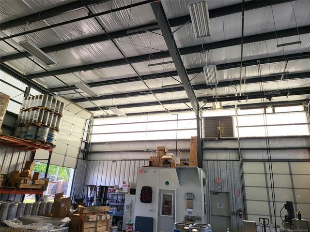 More Photos Of 1147 S Lewis Ave, Tulsa Freestanding For Lease