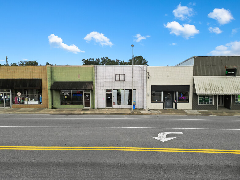 Primary Photo Of 20737 Central Ave, Blountstown Restaurant For Sale