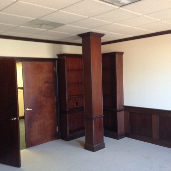More Photos Of 101 W Main St, Moorestown Bank For Lease
