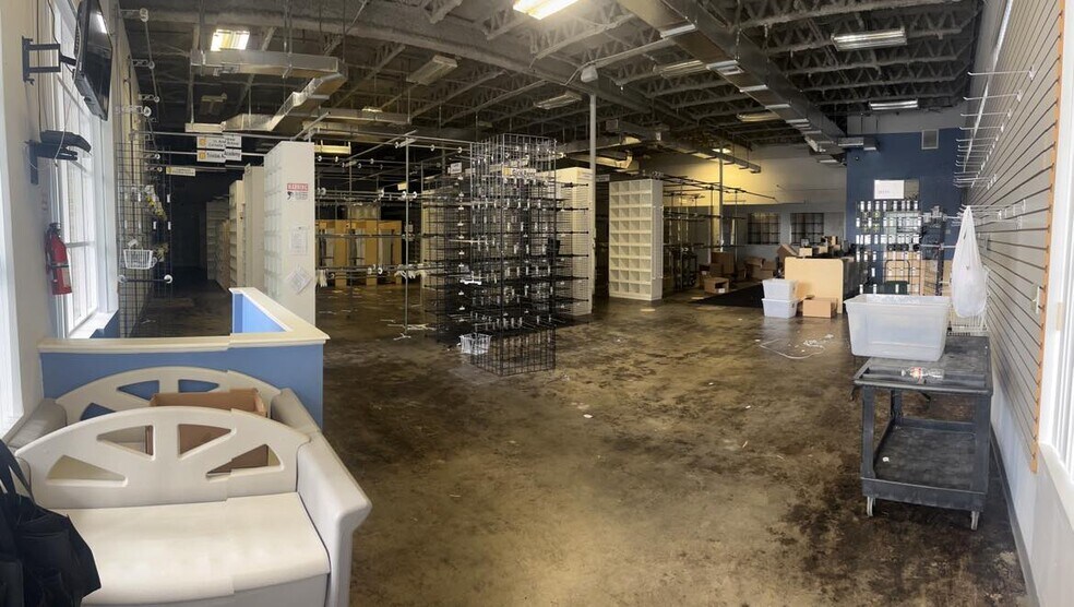 More Photos Of 5201-5247 W Broward Blvd, Plantation Unknown For Lease