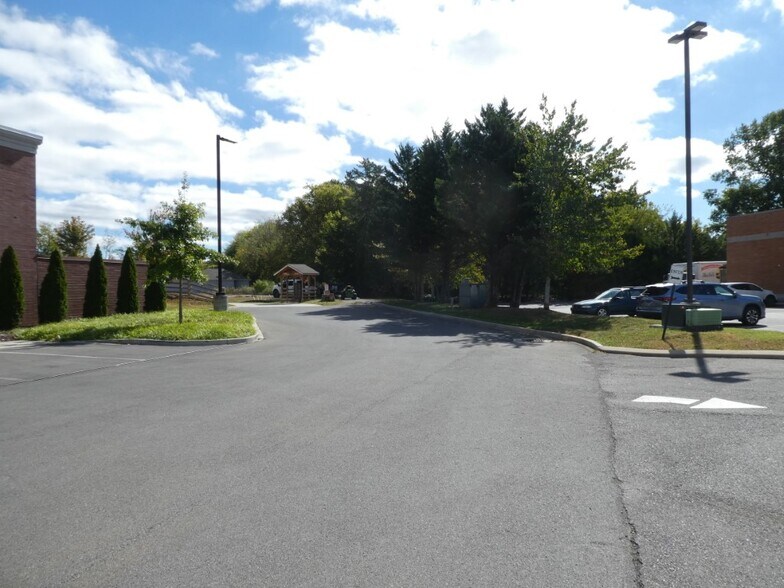 More Photos Of 4460 Keith St NW, Cleveland Freestanding For Sale