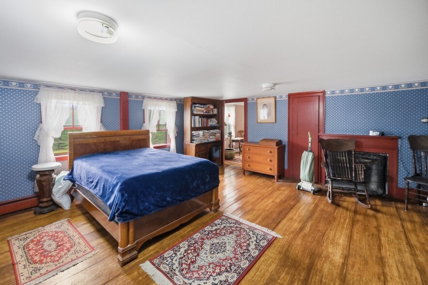 More Photos Of 65 Chester Rd, Raymond Flex For Sale